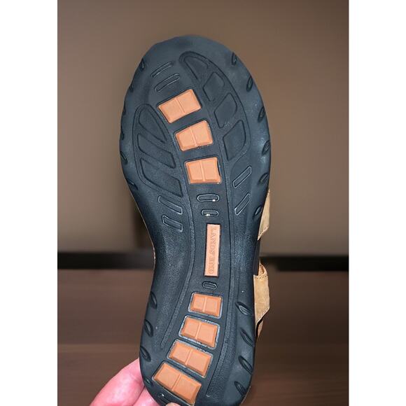 Lands End Women’s Brown Suede Strappy Comfort Sandal Size 8 Outdoor Hiking - Picture 9 of 10